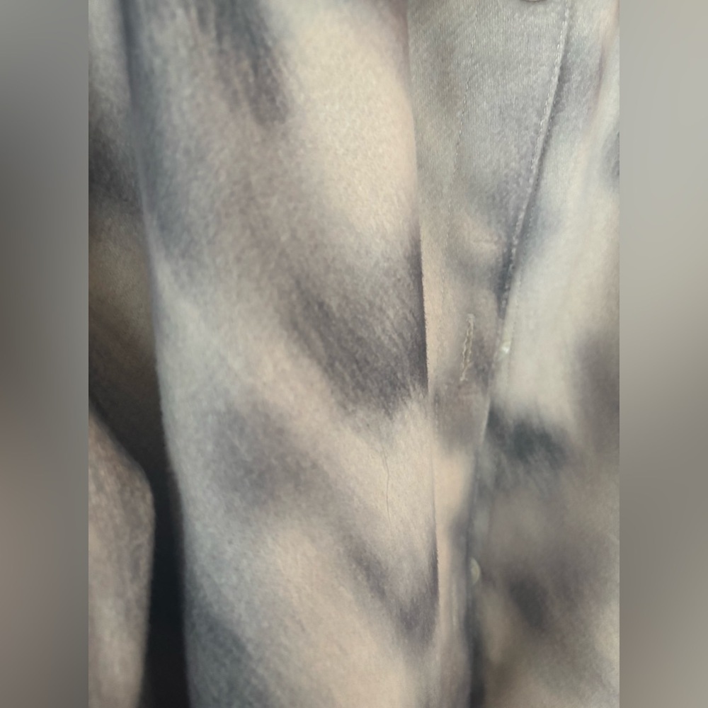 Express Beige and Gray Printed Brushed Twill Shacket - Picture 7 of 7